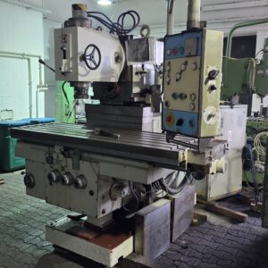 Frezarka uniwersalna TOS FGS 50/63 odczyty cyfrowe