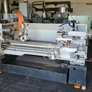 Tokarka uniwersalna TK500B długość 1500mm,  przelot wrzeciona 80mm, odczyty, wyposażenie